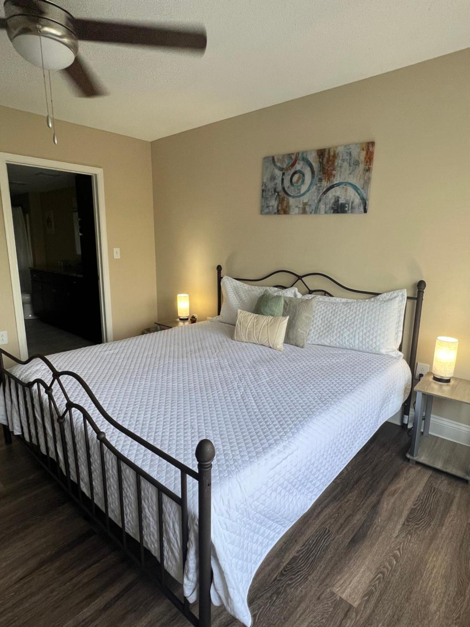 Spacious 2 Bed, 2 Bath Uptown Gem In The Heart Of The City-Parking-Wi-Fi-Balcony Cgv Charlotte Luaran gambar